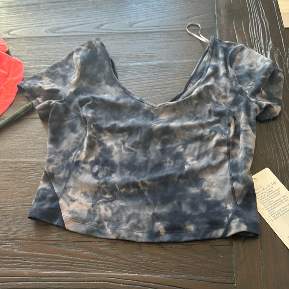 Lululemon v neck short workout top